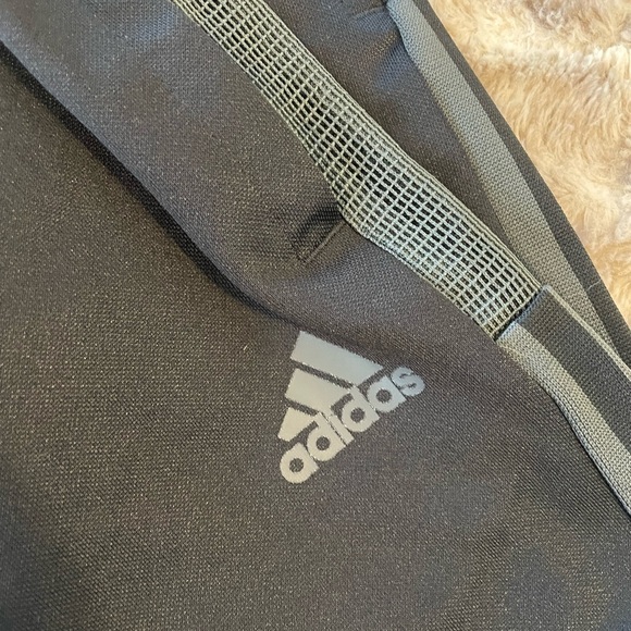 Adidas skinny sweatpants - Picture 6 of 6